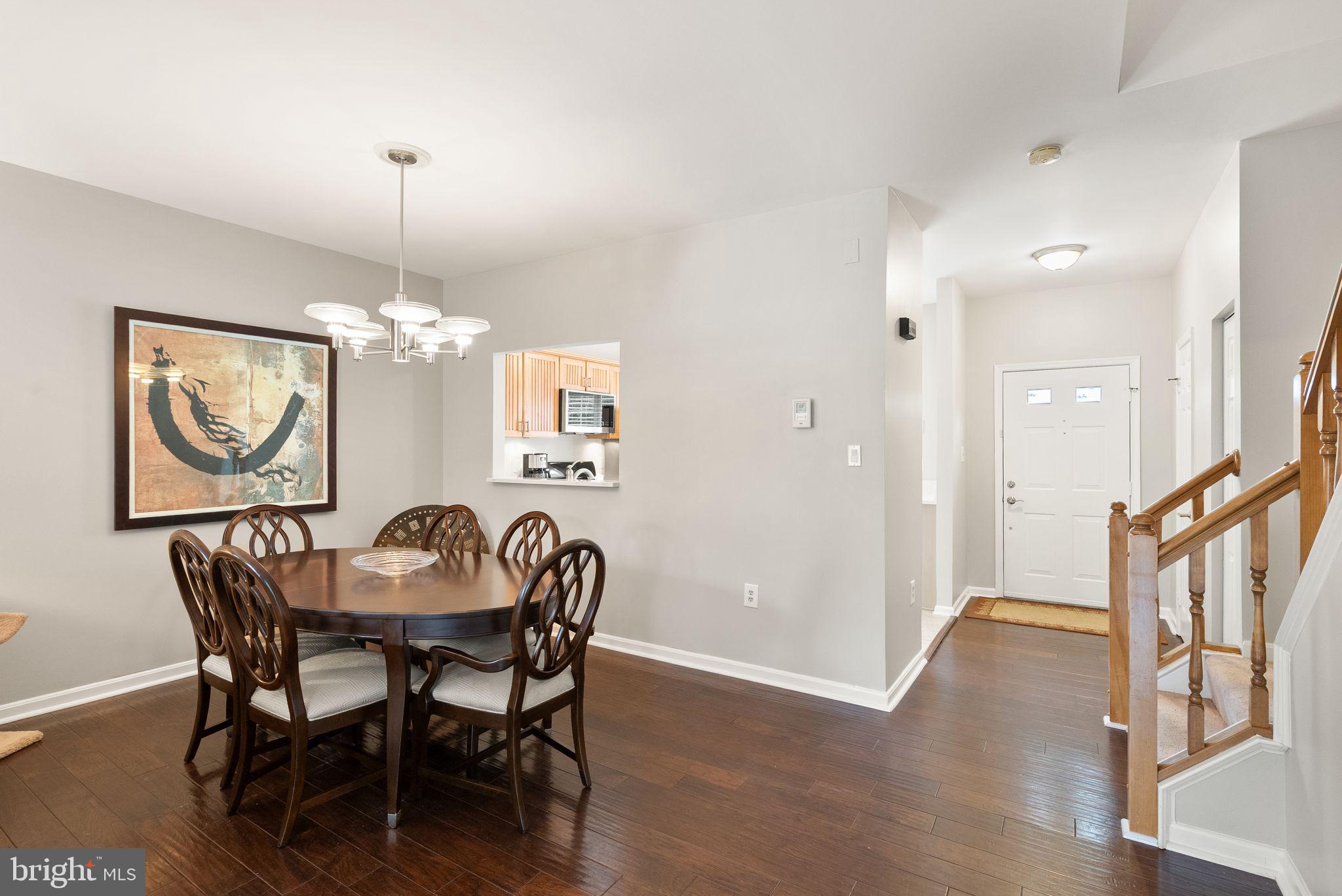 303 Rangers Way Southeast Leesburg, VA 20175 - Photo 10 of 37