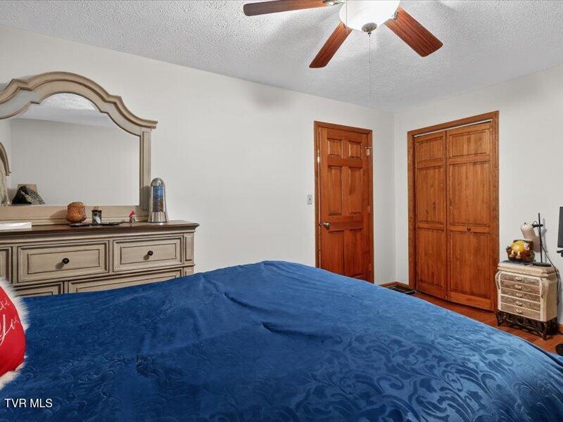 529 Old Gray Station Road Gray, TN 37615 - Photo 16 of 33 16-529-Old-Gray-Station-Rd-WindowStill