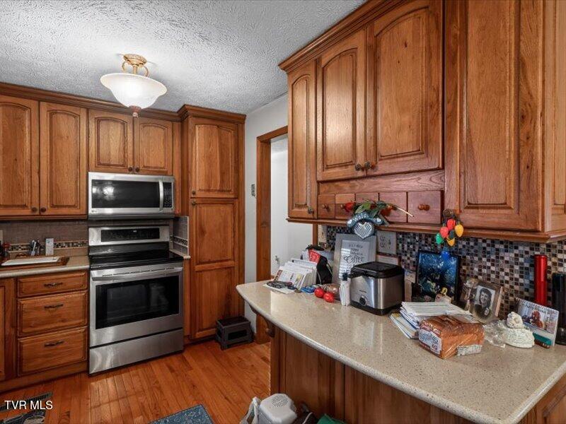 529 Old Gray Station Road Gray, TN 37615 - Photo 10 of 33 10-529-Old-Gray-Station-Rd-WindowStill