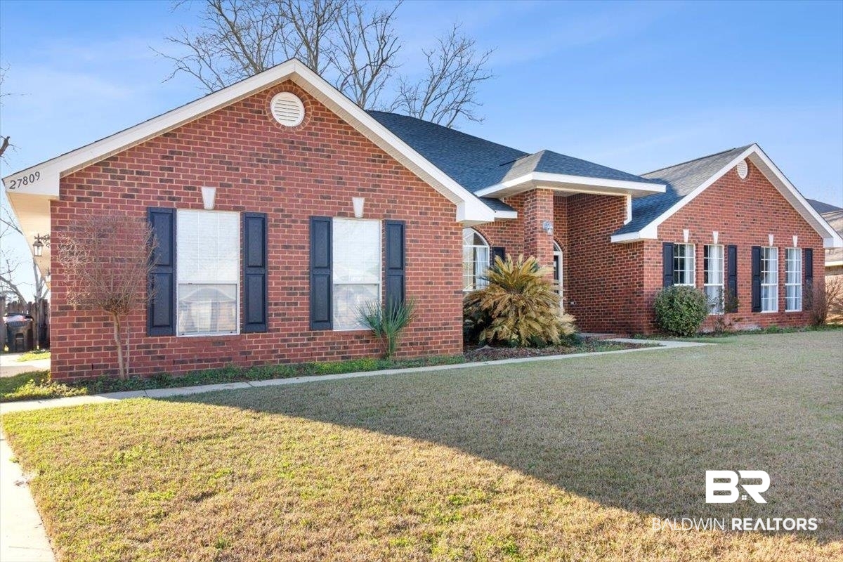 27809 Rileywood Drive Daphne, AL 36526 - Photo 2 of 38 View of front of house with a front yard