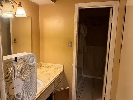 $285,000 | 1151 Creekmont Drive, Houston, TX 77091