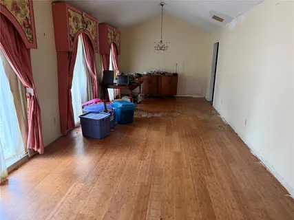 $285,000 | 1151 Creekmont Drive, Houston, TX 77091