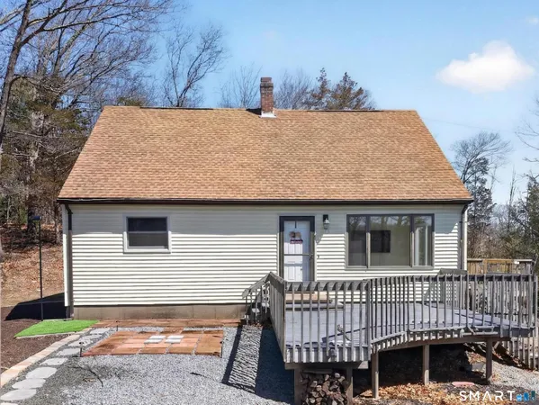 $399,900 | 211 Salem Turnpike, Norwich, CT 06360