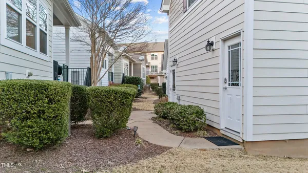 $800,000 | 1536 Crafton Way, Raleigh, NC 27607