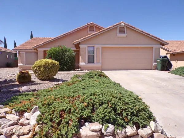 $2,000 | 3087 Plaza De Viola, Sierra Vista, AZ 85650