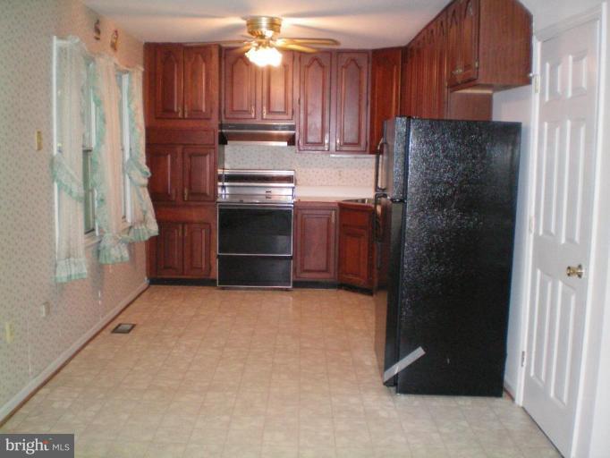 212 Fairhaven Road Tracys Landing, MD 20779 - Photo 5 of 16 Kitchen #2