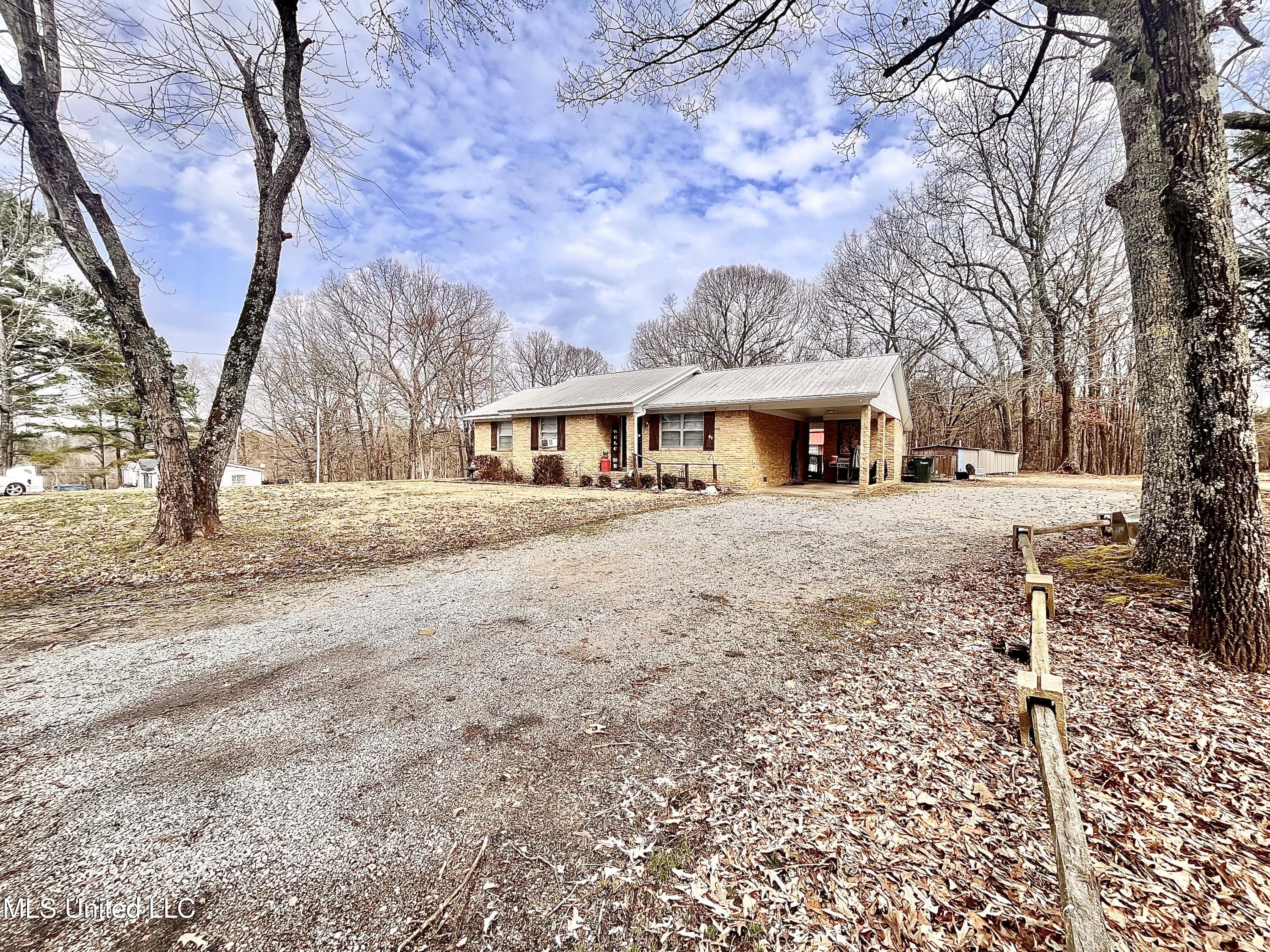 83 Sunset Acres Road Holly Springs, MS 38635 - Photo 2 of 20 Southwest driveway