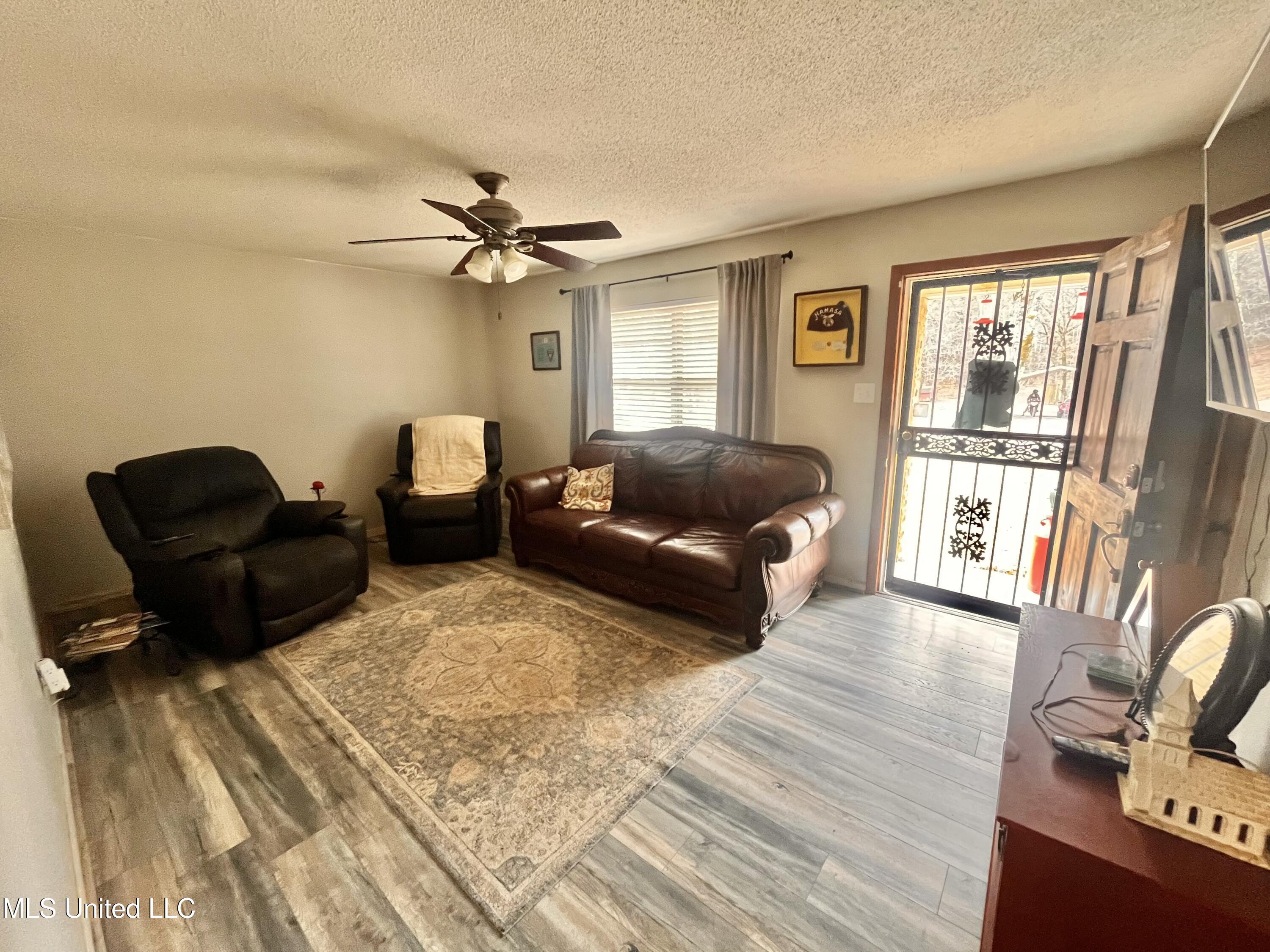 83 Sunset Acres Road Holly Springs, MS 38635 - Photo 4 of 20 living