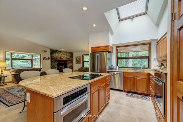 $580,000 | 5305 221st Avenue Northeast, Redmond, WA 98053