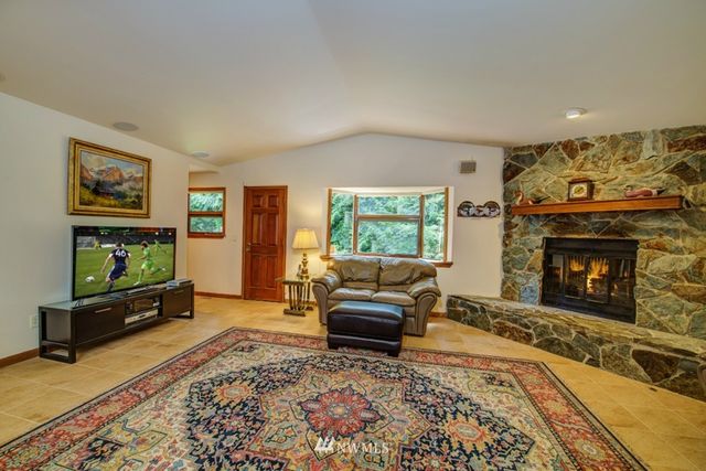 $580,000 | 5305 221st Avenue Northeast, Redmond, WA 98053