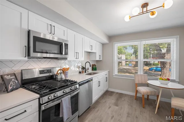 $1,945 | 621 Broadmoor Drive, Unit A, Chesterfield, MO 63017