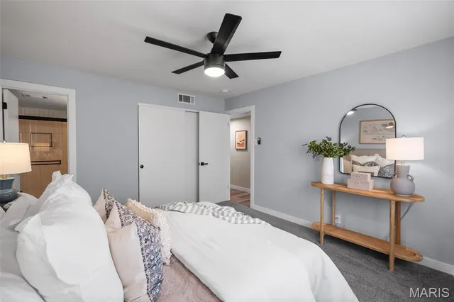 $1,945 | 621 Broadmoor Drive, Unit A, Chesterfield, MO 63017