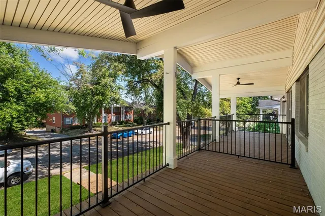 $1,945 | 621 Broadmoor Drive, Unit A, Chesterfield, MO 63017