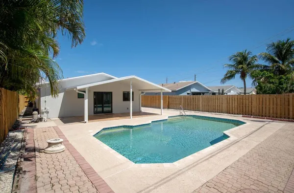 $5,000 | 524 Northwest 53rd Street, Boca Raton, FL 33487