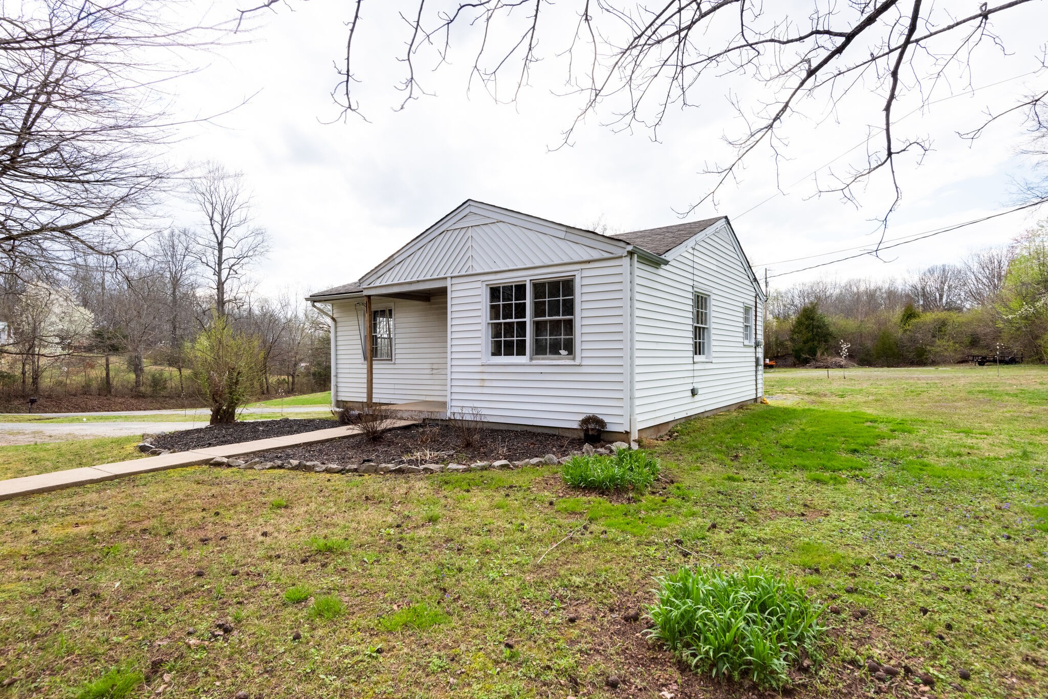 1144 Wakeman Road White Bluff, TN 37187 - Photo 6 of 28 Gallery Image 6