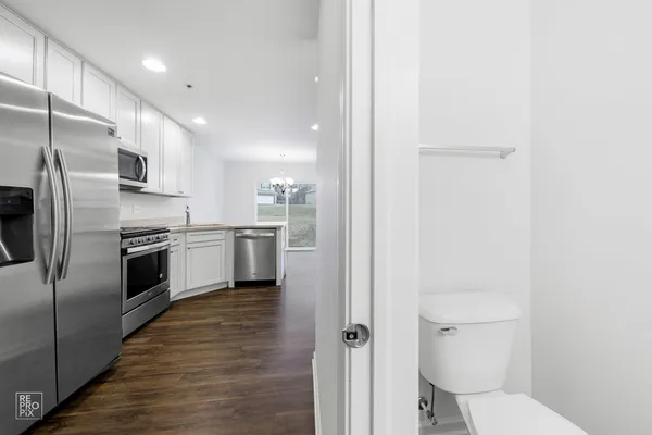 $2,350 | 7109 Hidden Green Circle, Unit 3302, Fox Lake, IL 60020