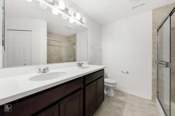 $2,350 | 7109 Hidden Green Circle, Unit 3302, Fox Lake, IL 60020