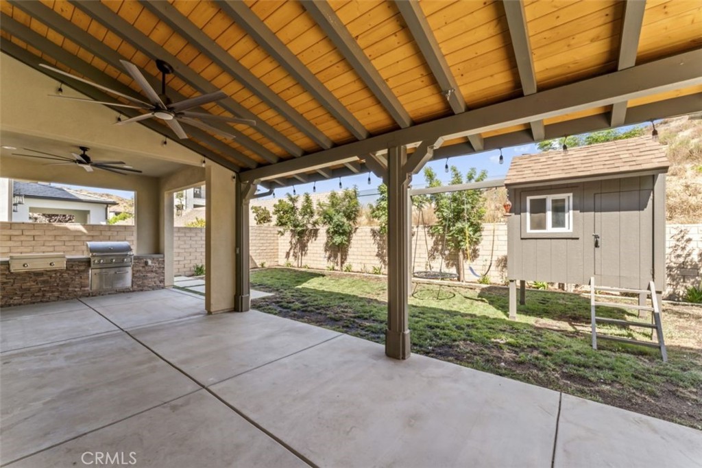 19120 Blackthorn Drive Canyon Country, CA 91351 - Photo 16 of 40 Built in play house