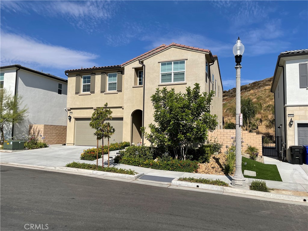 19120 Blackthorn Drive Canyon Country, CA 91351 - Photo 2 of 40 Adorable street light in front