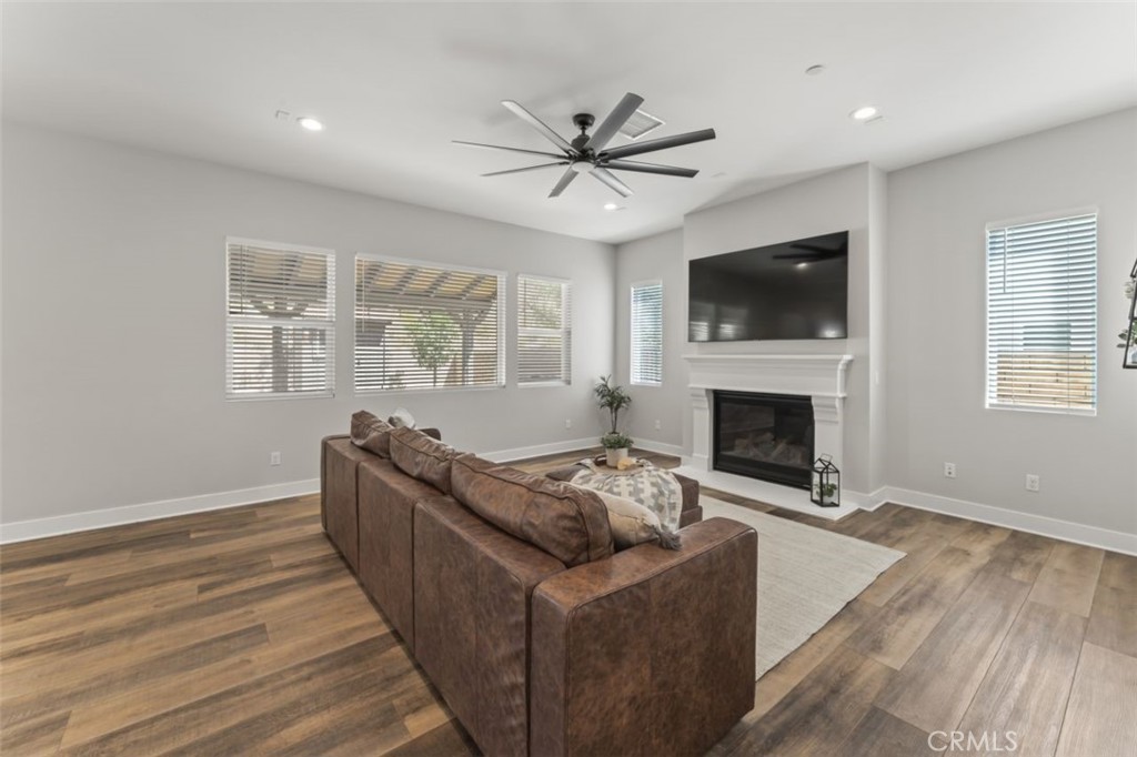 19120 Blackthorn Drive Canyon Country, CA 91351 - Photo 9 of 40 Fireplace in familyroom