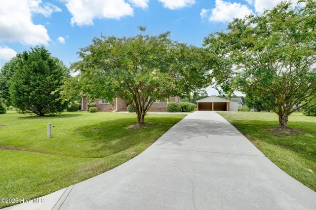 $326,500 | 105 Phillip Mills Drive, Teachey, NC 28464