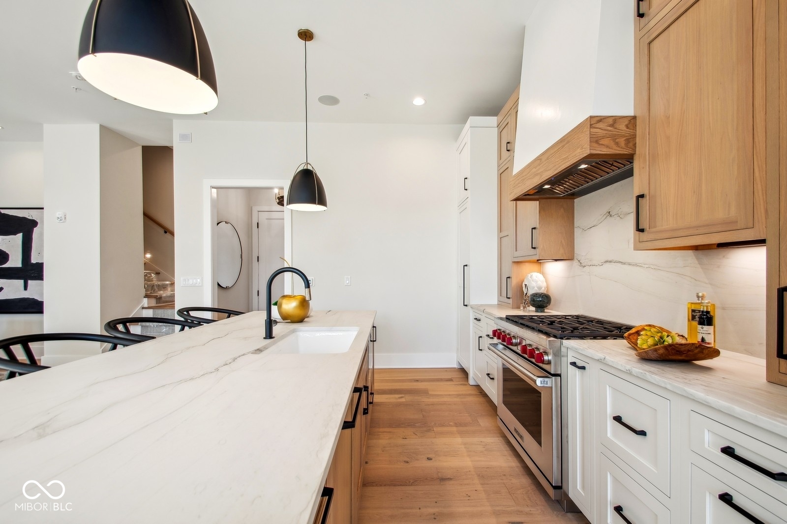 41 North Rangeline Road, Unit 2 Carmel, IN 46032 - Photo 3 of 38