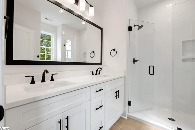 $394,500 | 711 North Main Street, Greer, SC 29651