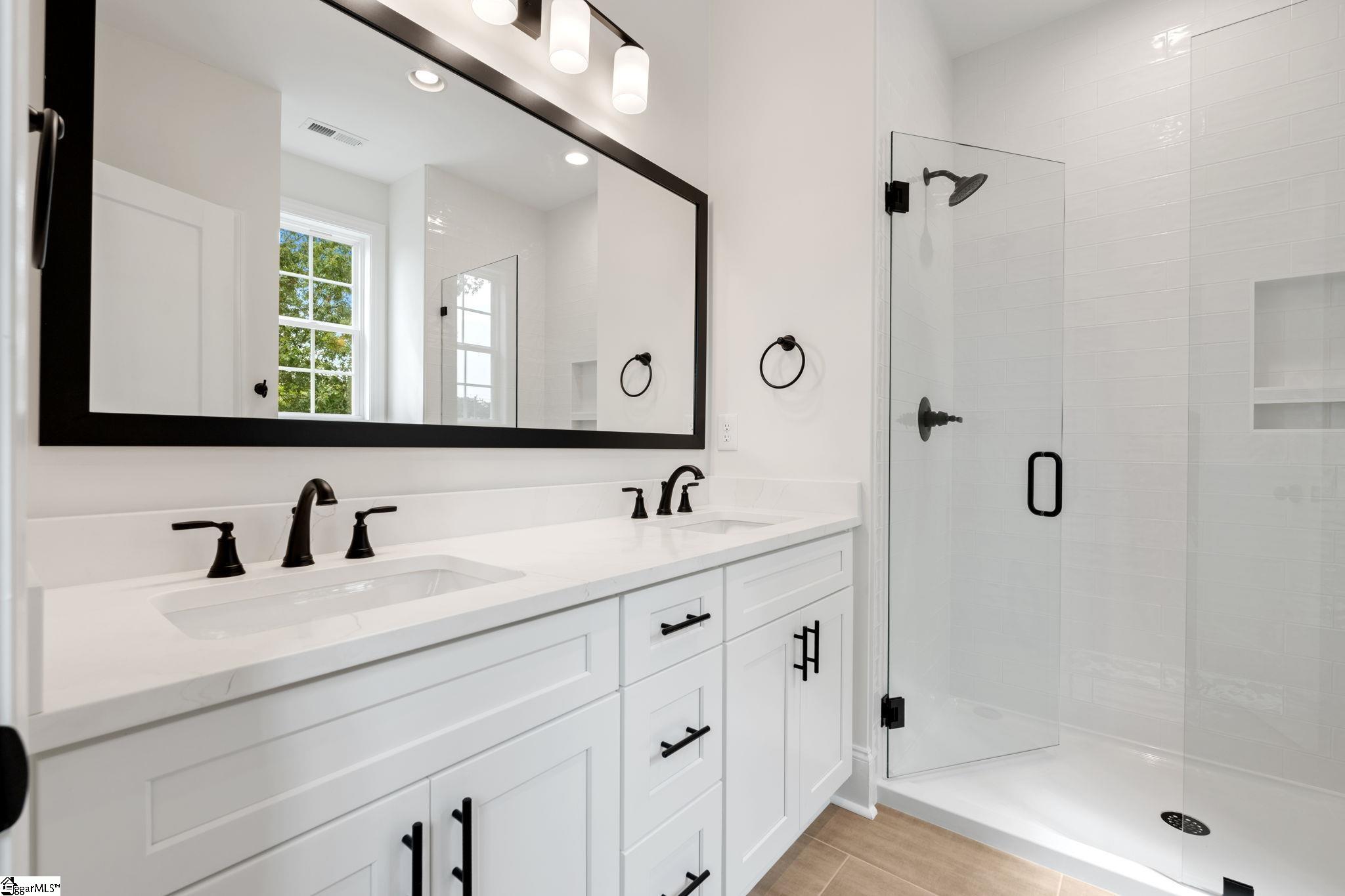 711 North Main Street Greer, SC 29651 - Photo 11 of 15