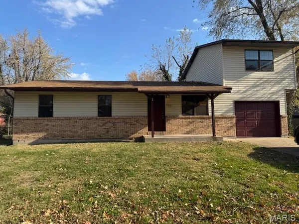 $139,999 | 2011 Maple Tree Lane, Cahokia, IL 62206