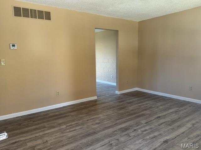 2011 Maple Tree Lane Cahokia, IL 62206 - Photo 2 of 23