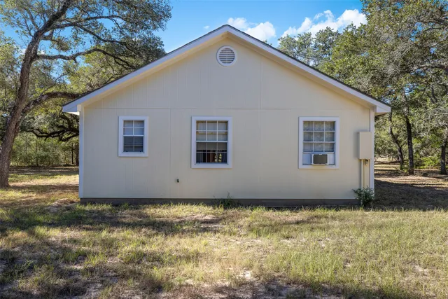 $575,000 | 1700 County Road 151, Columbus, TX 78934