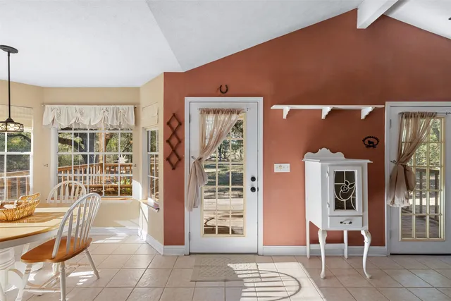 $575,000 | 1700 County Road 151, Columbus, TX 78934