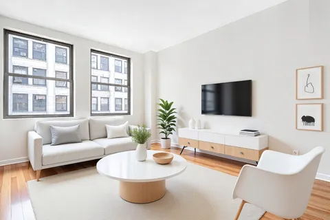 $289,000 | 5 North Wabash Avenue, Unit 1103, Chicago, IL 60602