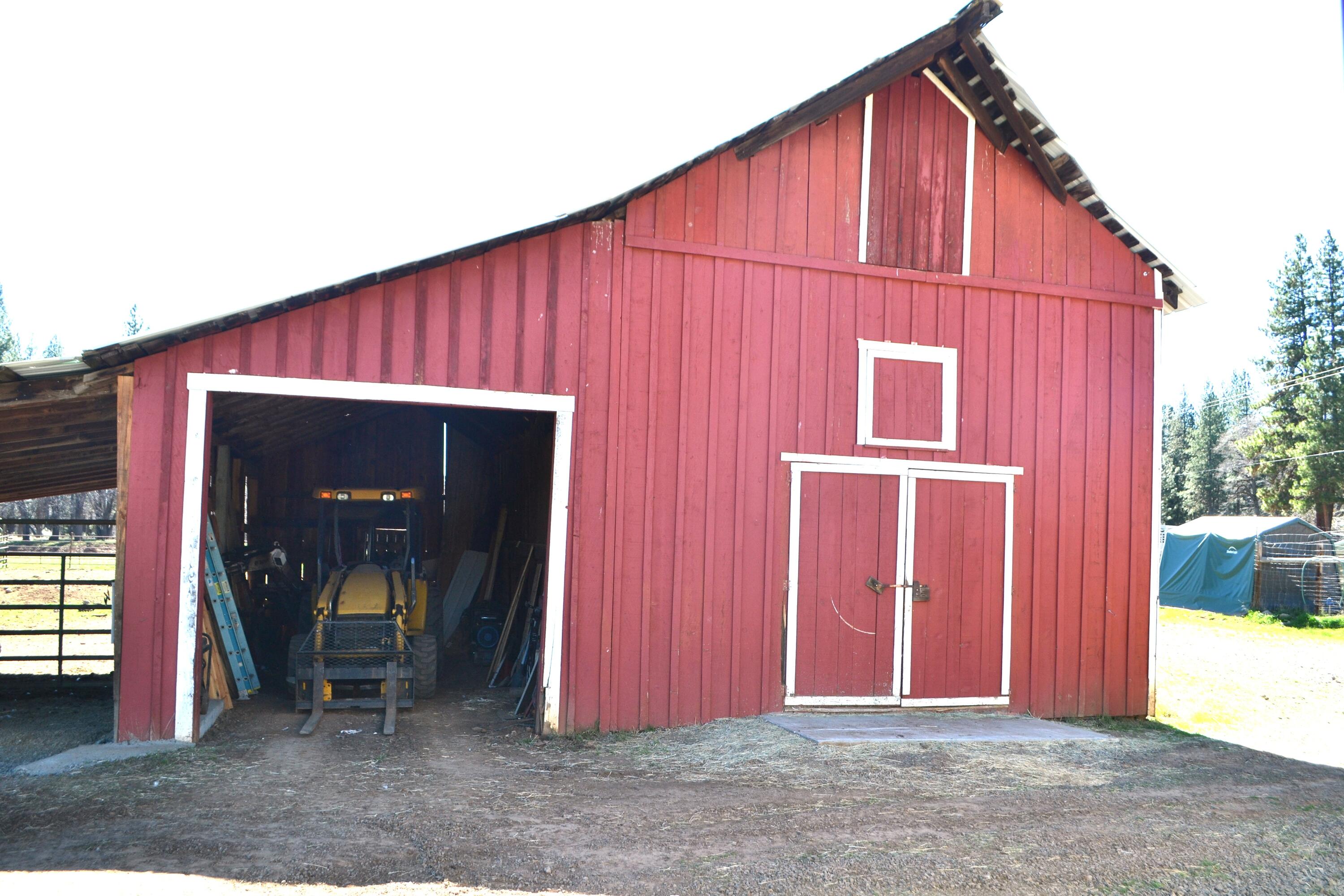 651-050 Foothill Road McArthur, CA 96056 - Photo 74 of 89 BARN