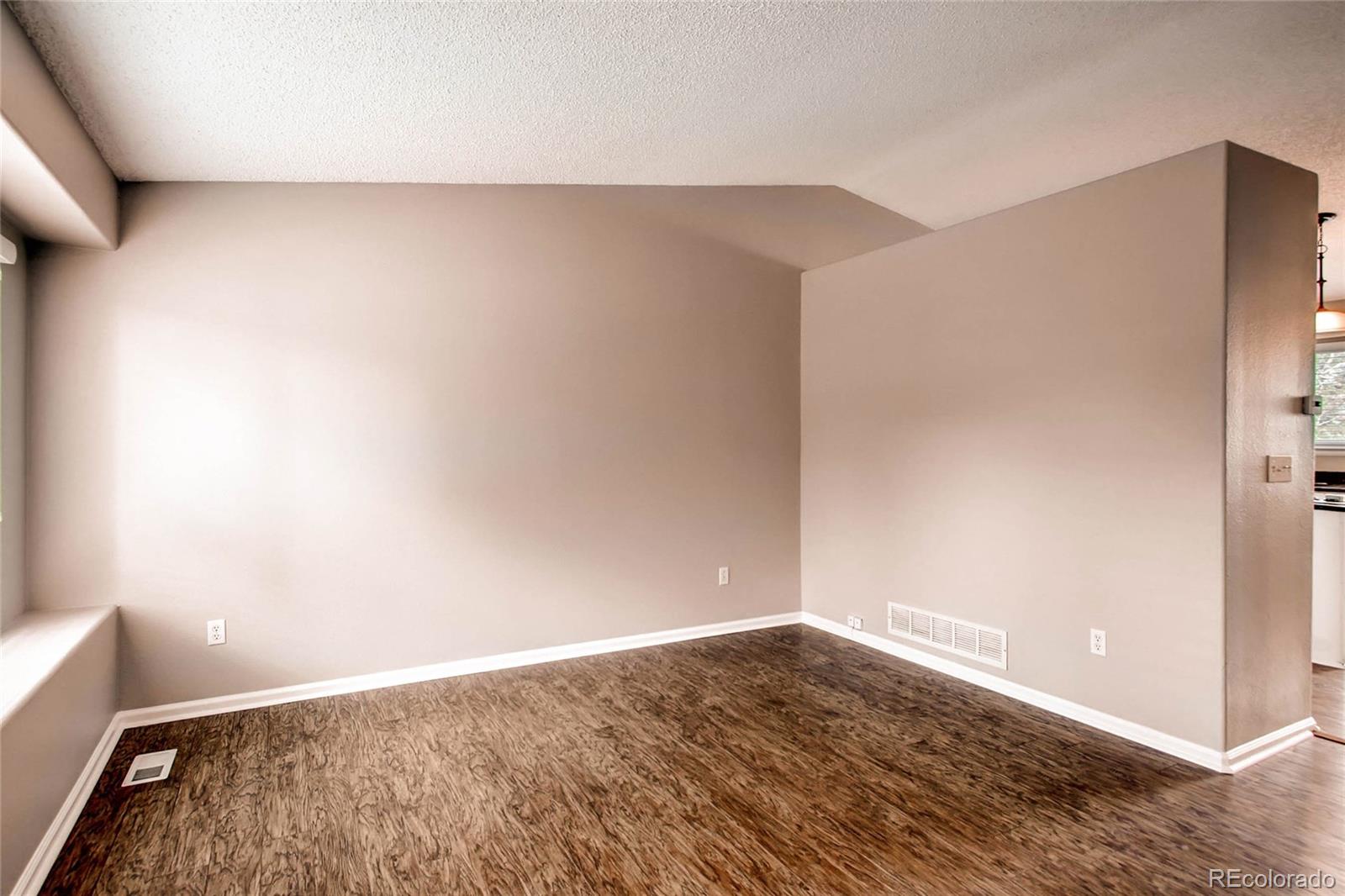 10606 Hyacinth Court Highlands Ranch, CO 80129 - Photo 6 of 28