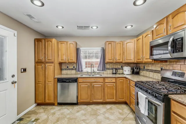 $172,000 | 2970 South Sayles Court, Wichita, KS 67210