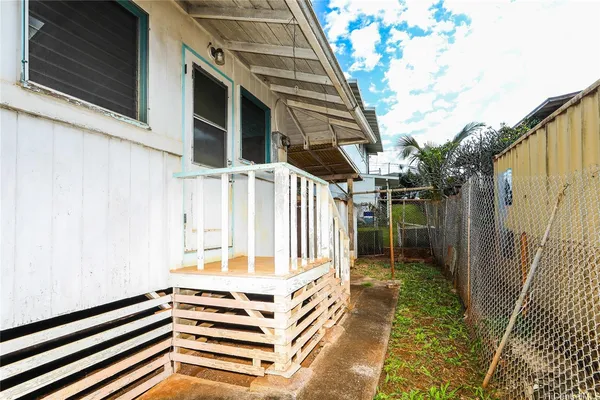$768,000 | 99-118 Olopana Street, Aiea, HI 96701