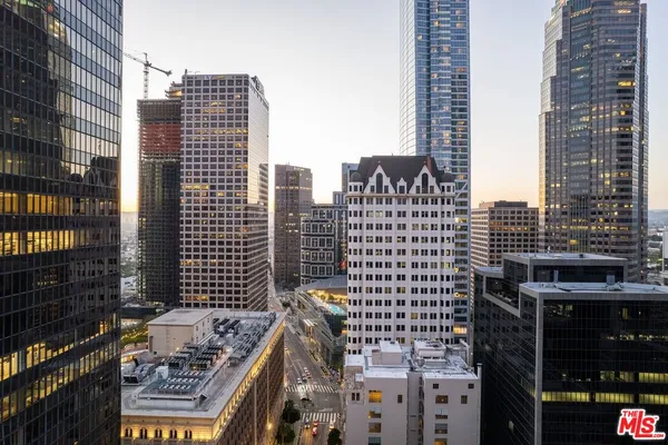 $2,100 | 655 South Hope Street, Unit 1401, Los Angeles, CA 90017