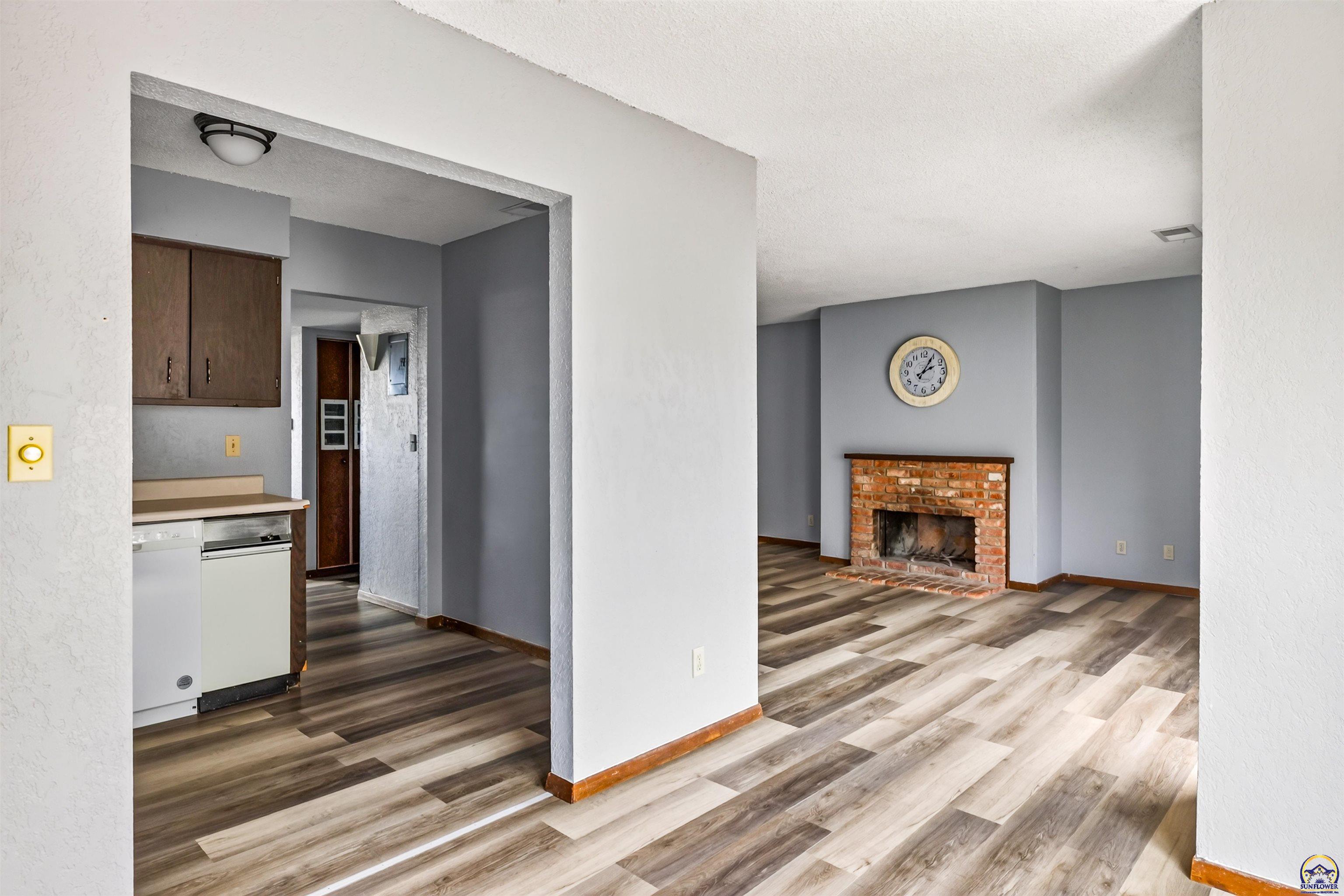 2819 Southwest Prairie Road, Unit 50 Topeka, KS 66614 - Photo 8 of 20 Gallery Image 8