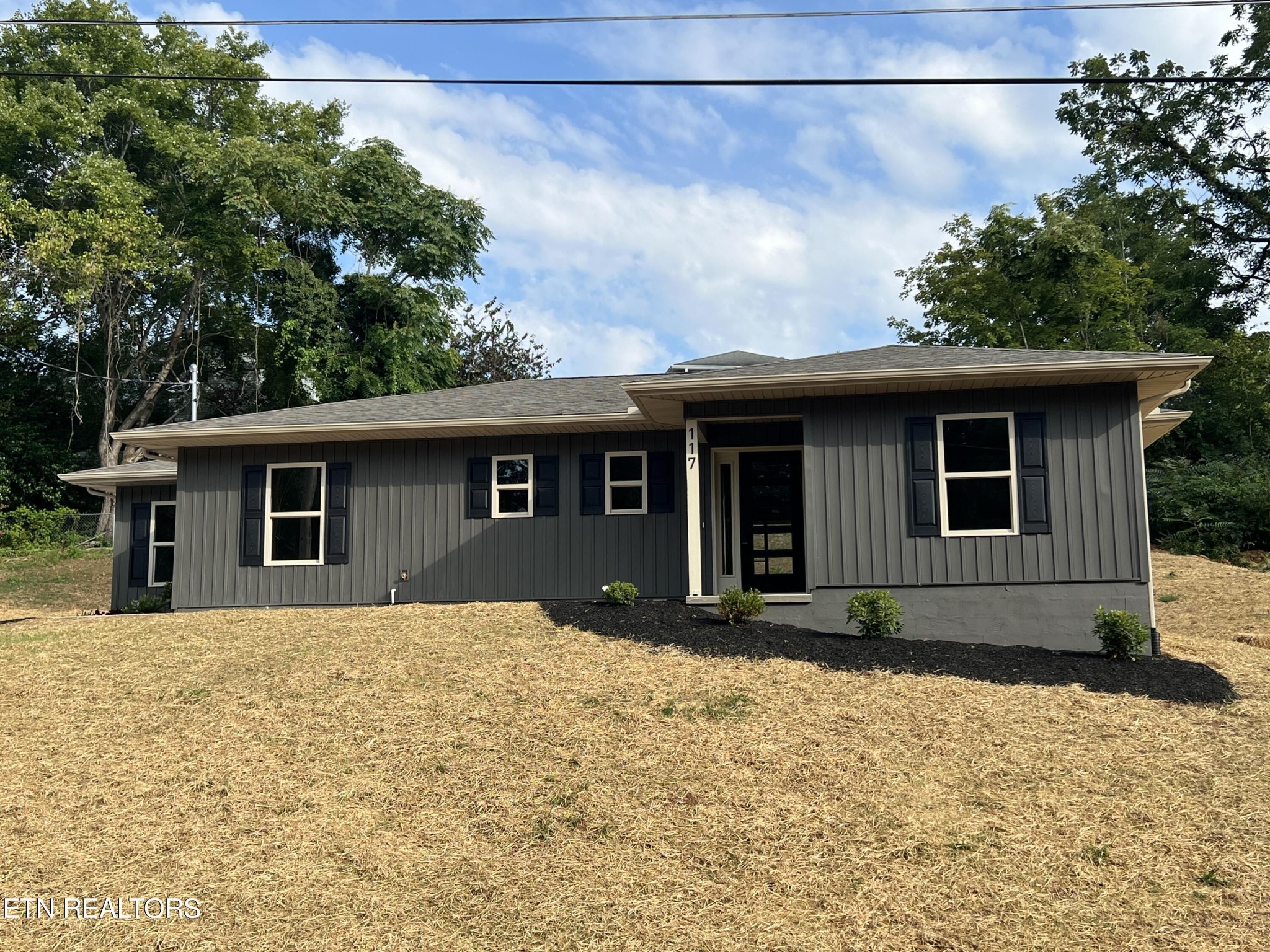 117 Wade Lane Oak Ridge, TN 37830 - Photo 1 of 22 Gallery Image 1