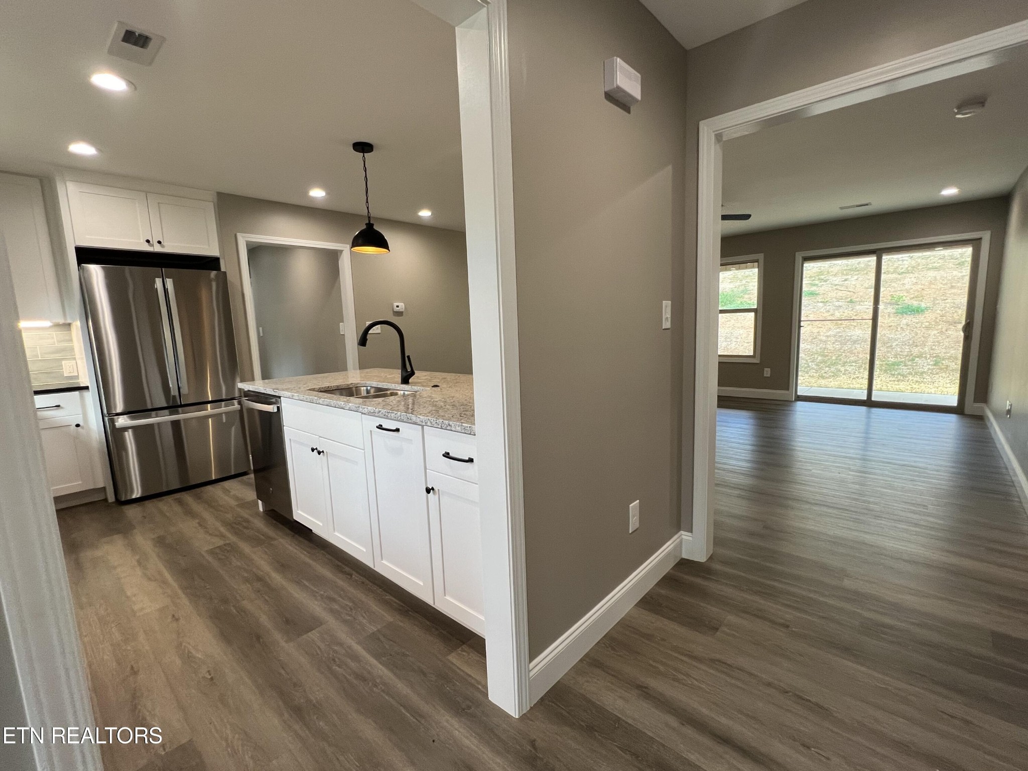117 Wade Lane Oak Ridge, TN 37830 - Photo 3 of 22 Gallery Image 3
