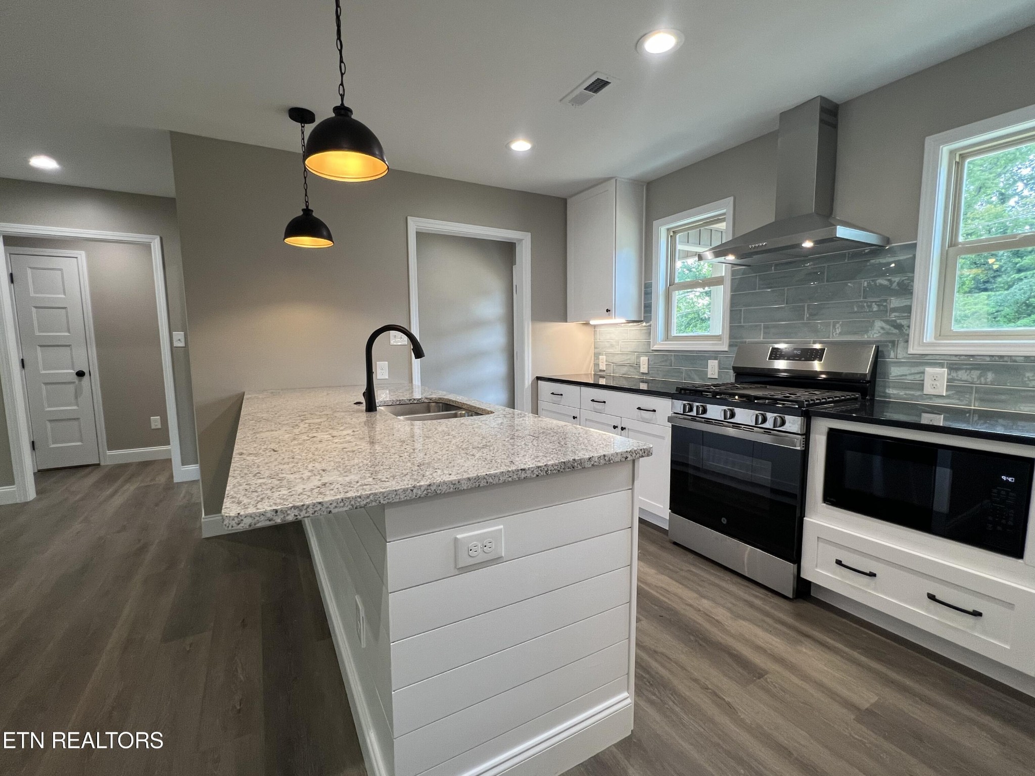 117 Wade Lane Oak Ridge, TN 37830 - Photo 7 of 22 Gallery Image 7
