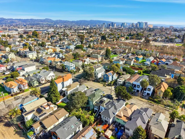 $739,000 | 879 Wood Street, Oakland, CA 94607