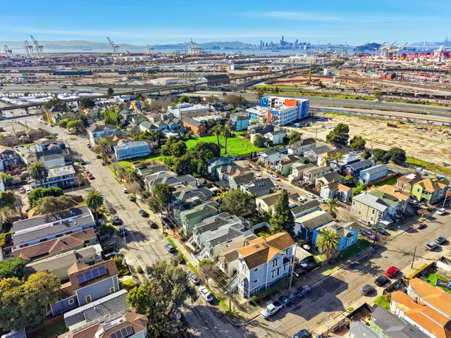 $739,000 | 879 Wood Street, Oakland, CA 94607