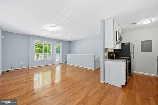 $2,200 | 10703 Hampton Mill Terrace, Unit 100, Rockville, MD 20852