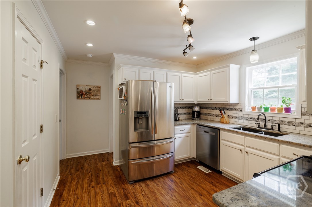 517 Cheyenne Avenue Athens, GA 30601 - Photo 8 of 35