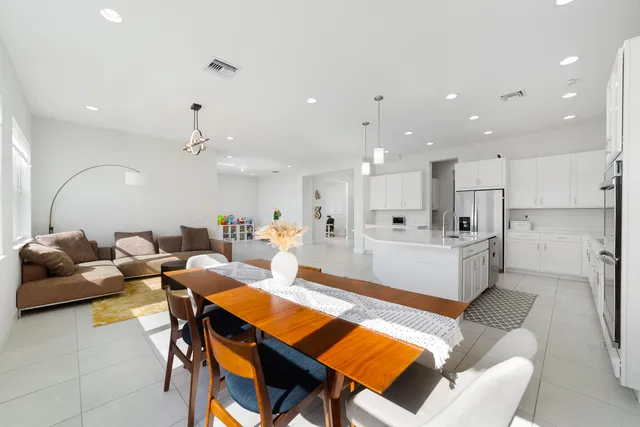 a view of a patio with garden