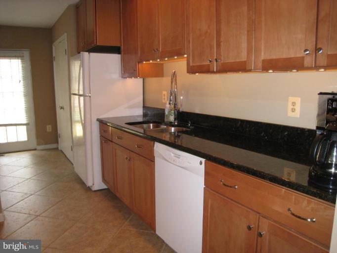 2098 Rutherford Lane Amissville, VA 20106 - Photo 3 of 16 Kitchen