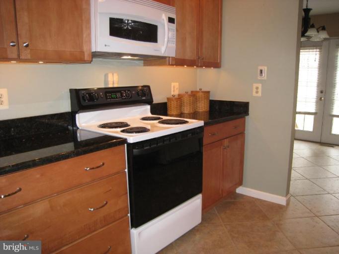 2098 Rutherford Lane Amissville, VA 20106 - Photo 4 of 16 Kitchen #2