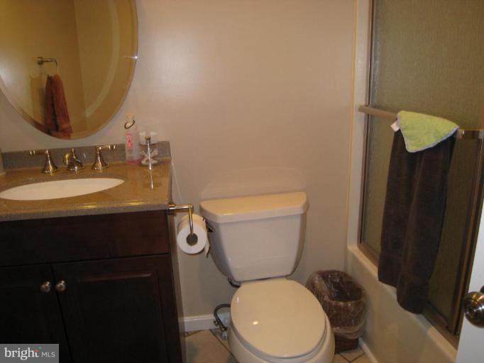 2098 Rutherford Lane Amissville, VA 20106 - Photo 10 of 16 Master Bath
